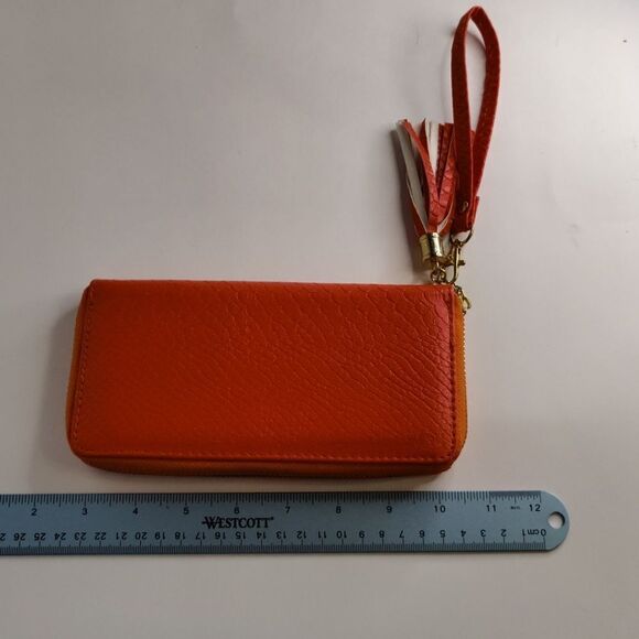 2 Chic Wallet   - Picture 2 of 6